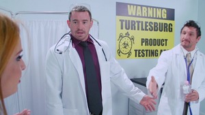 Dirty Masseur: European doctor Ashley Graham show natural tits