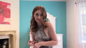 Kinky Family - Kinky Danni Rivers doggy style fingering